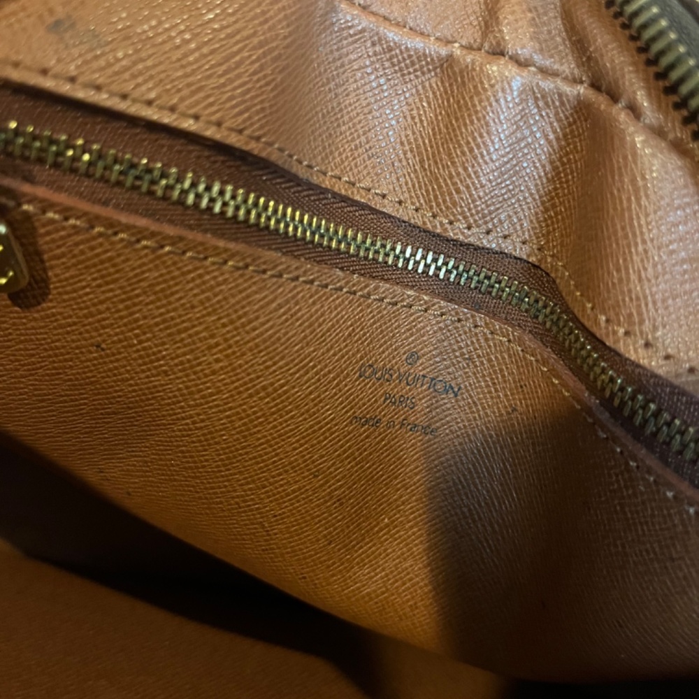 Louis Vuitton Jeune Fille MM - Picture 14 of 16